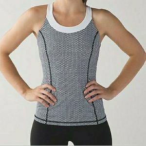 Lululemon Enhearten tank